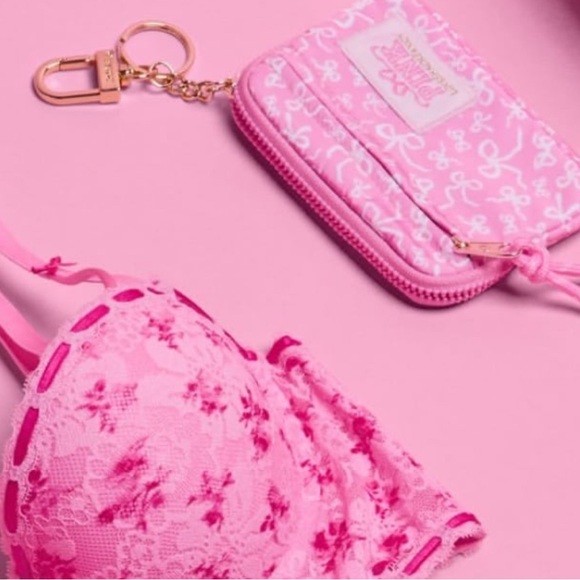 PINK X Loveshackfancy tossed bows card holder - Picture 3 of 3